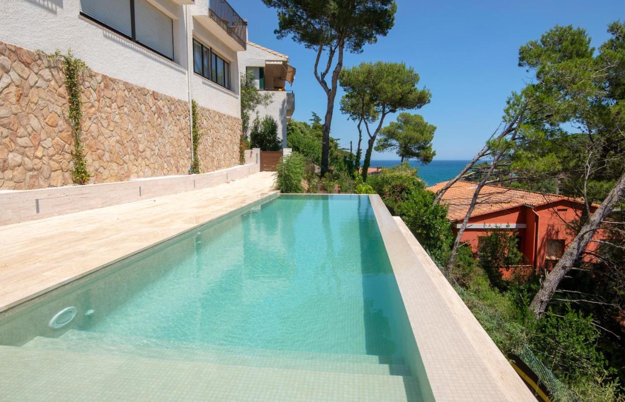 Apartamento La Vie En Rouge Sa Riera Duplex, Private Parking Begur Exterior foto